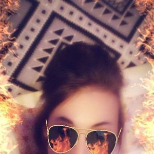 Meet your Posher, Charlena